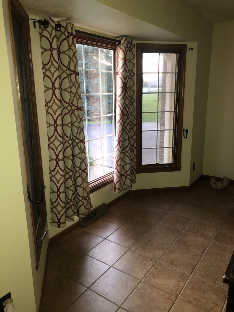 1082 Westridge Drive Property Photo 10
