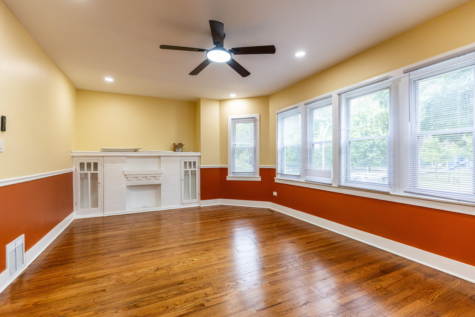 7518 S Union Avenue Property Photo 3