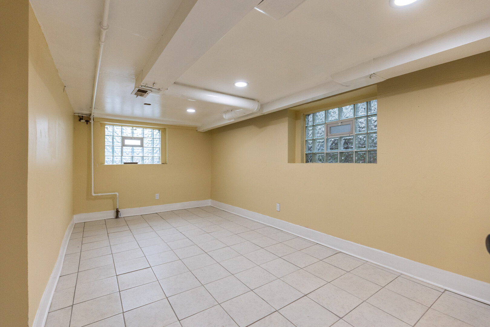 7518 S Union Avenue Property Photo 13