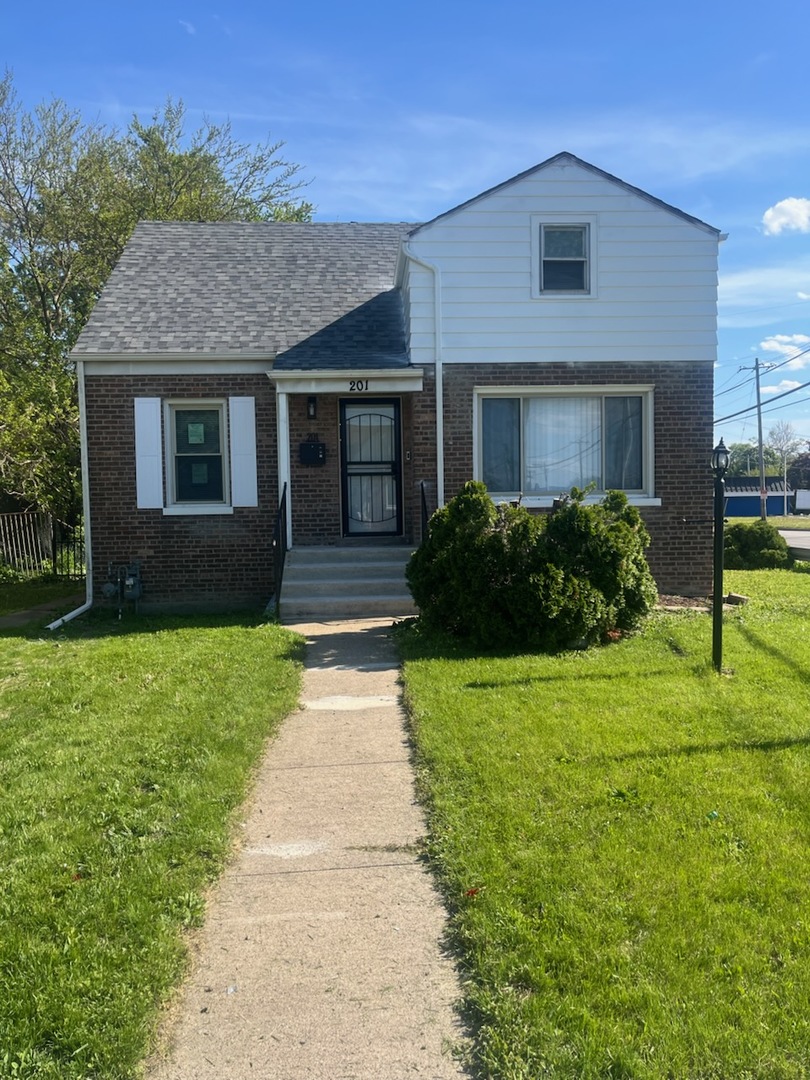 201 E 140th Place Property Photo 1