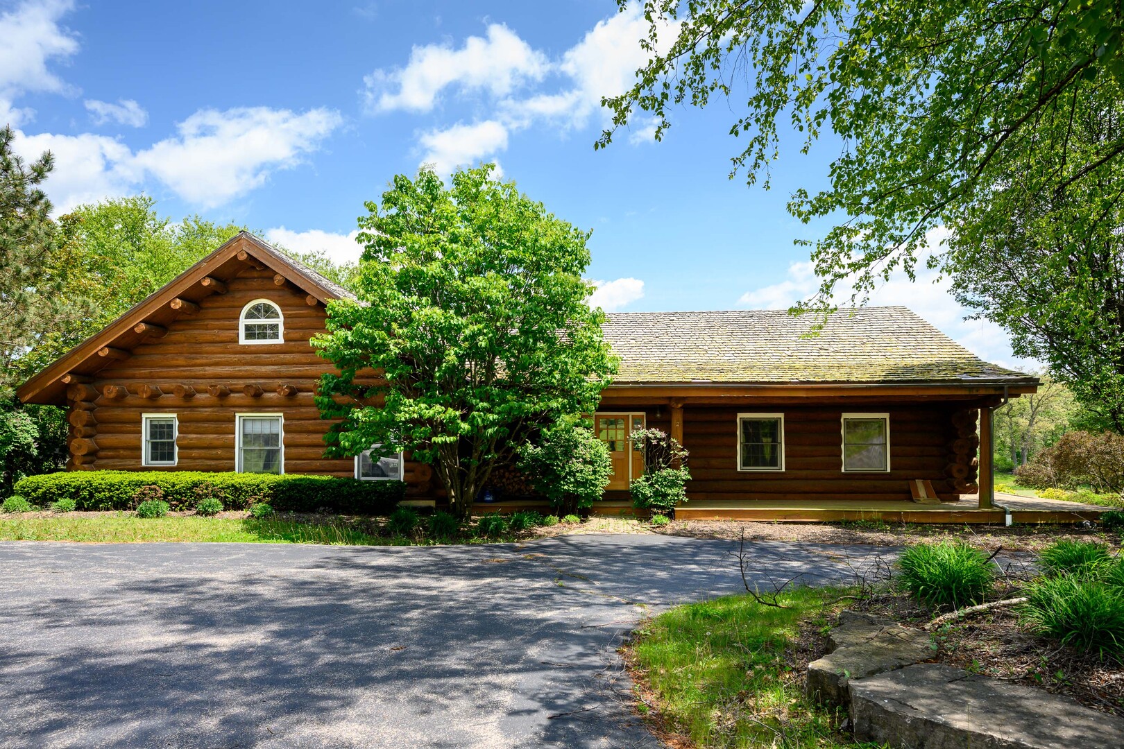 4418 Richmond Road Property Photo 1