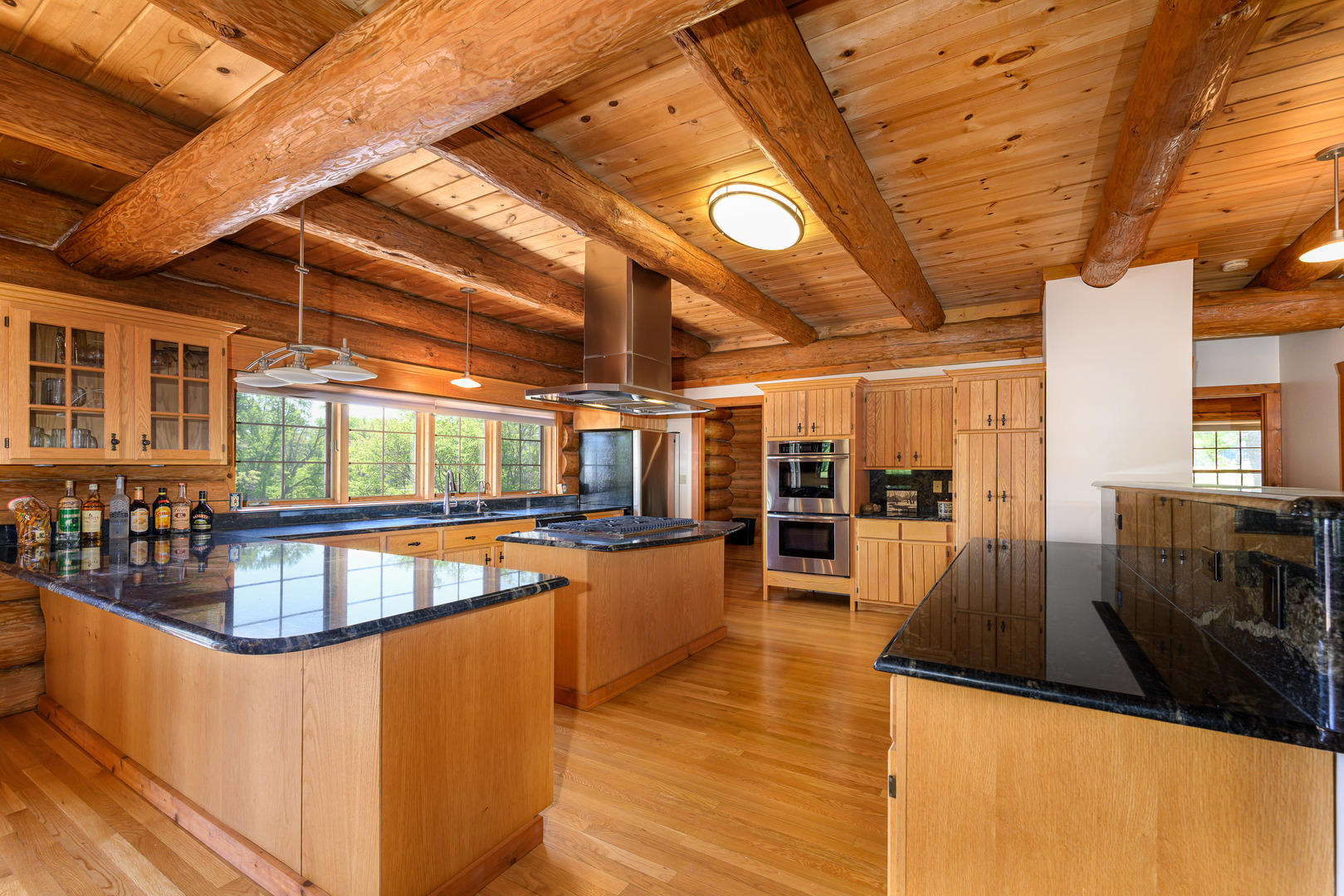 4418 Richmond Road Property Photo 8