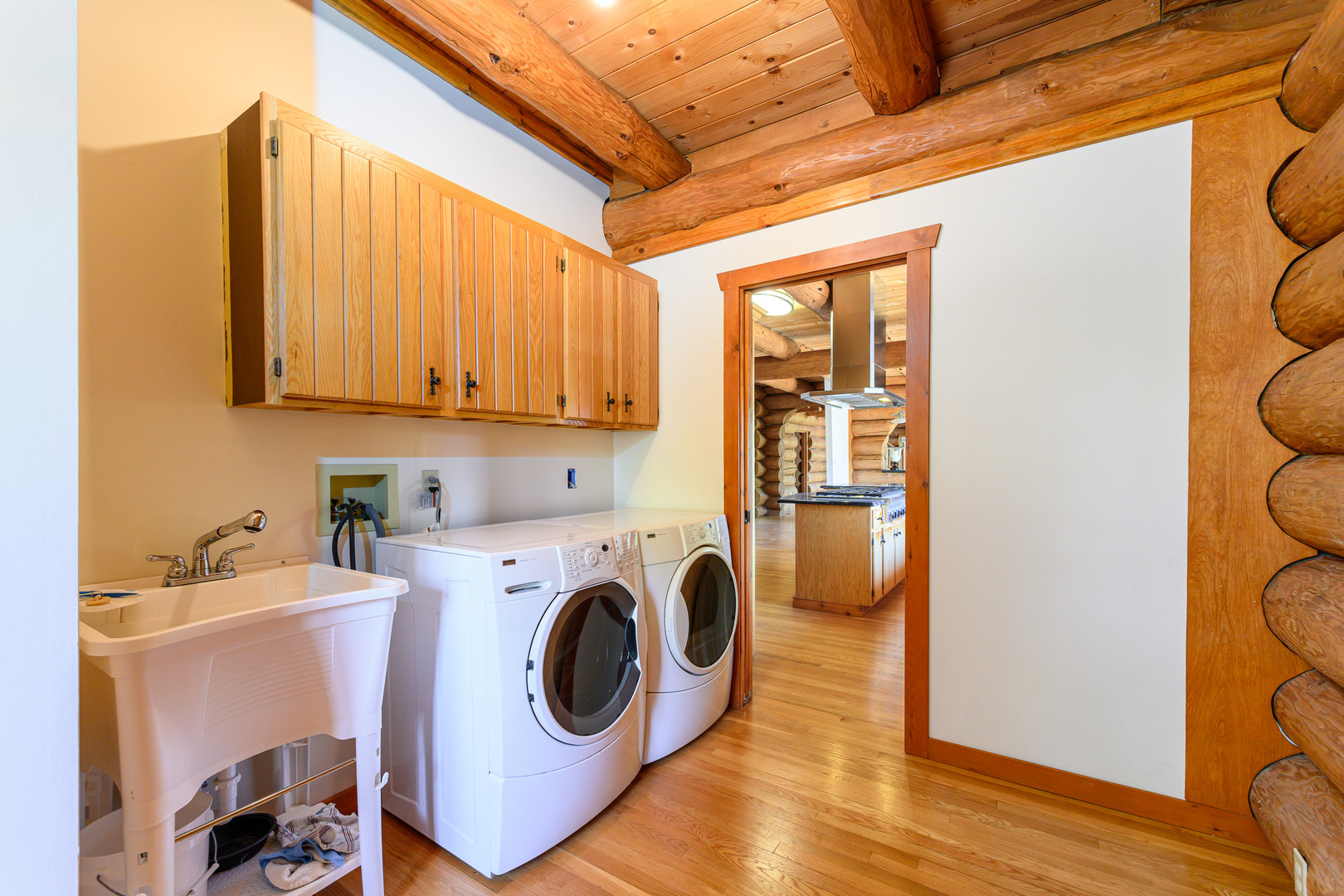 4418 Richmond Road Property Photo 11