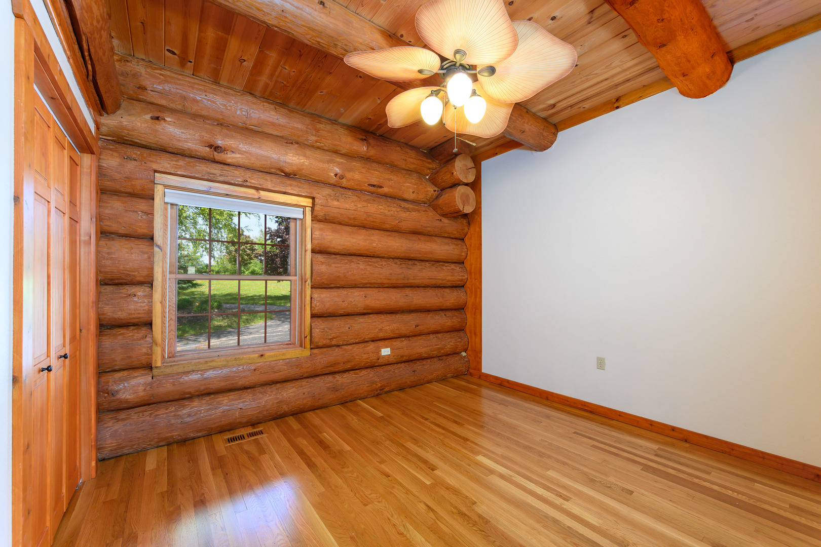 4418 Richmond Road Property Photo 13