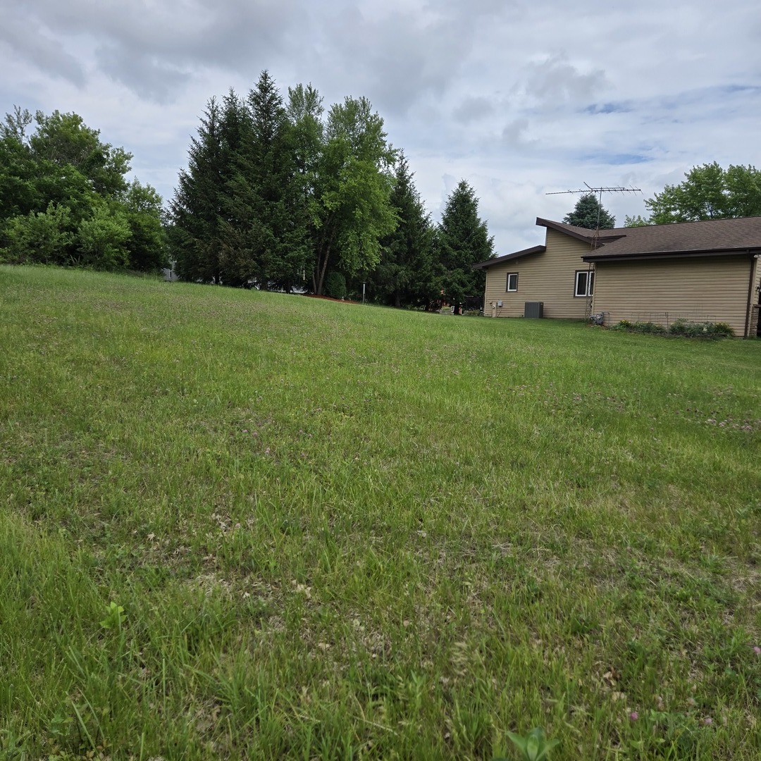 203 Candlewick Drive Property Photo 3