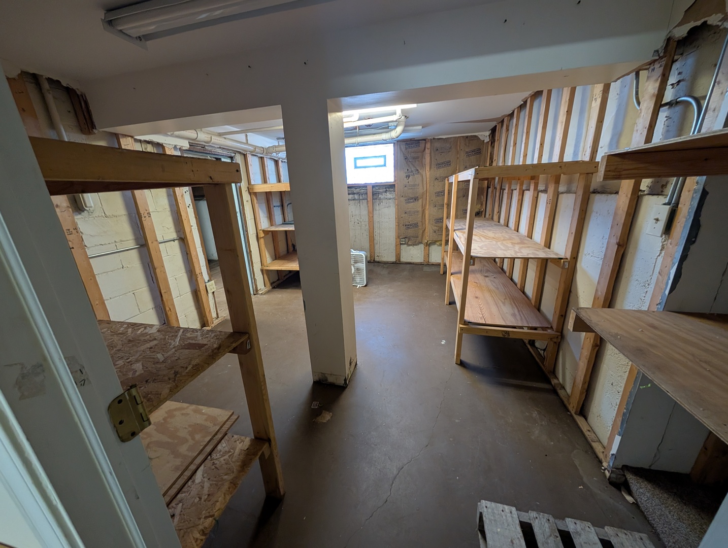 16 S Bothwell Street Property Photo 13