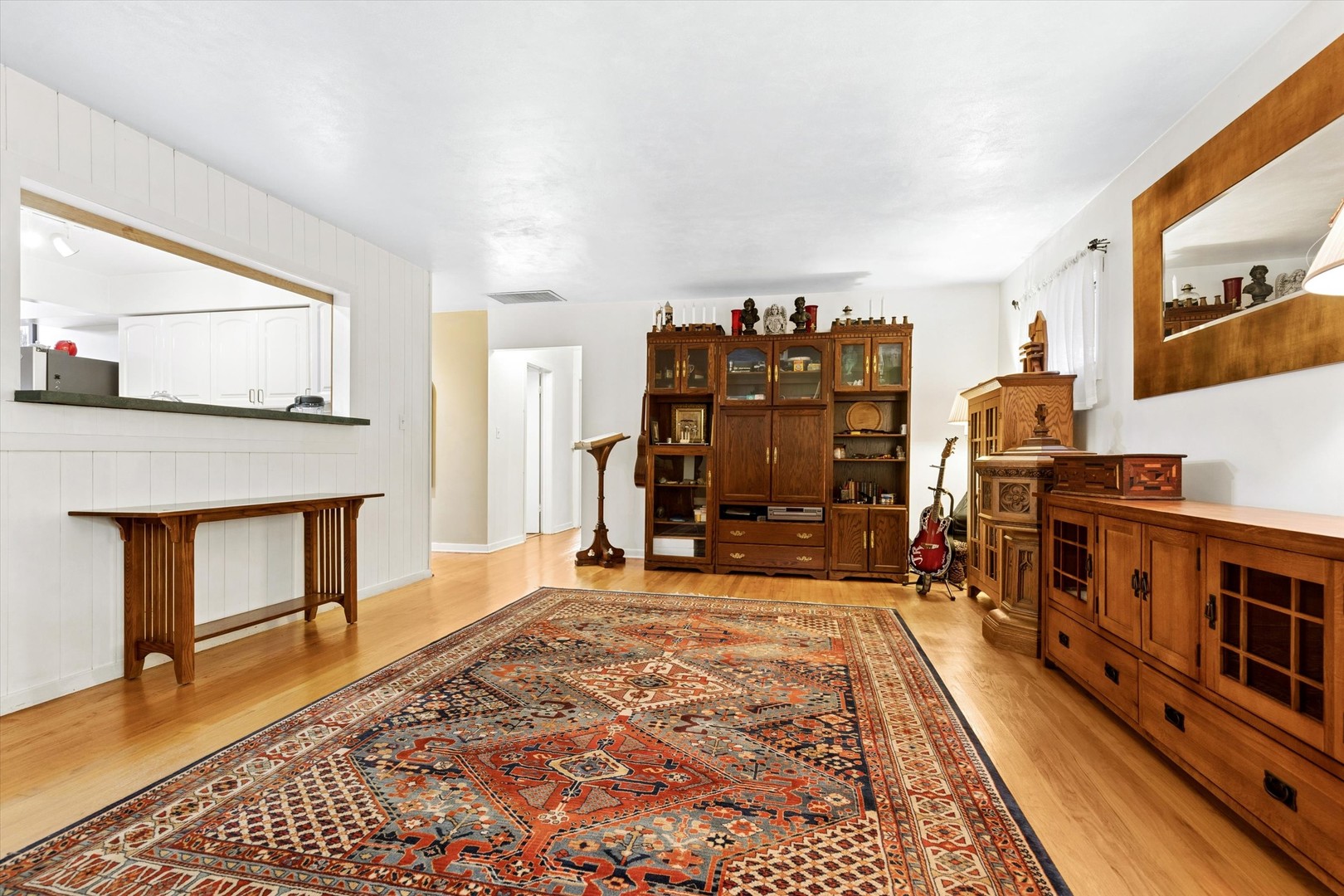125 N Park Boulevard Property Photo 10