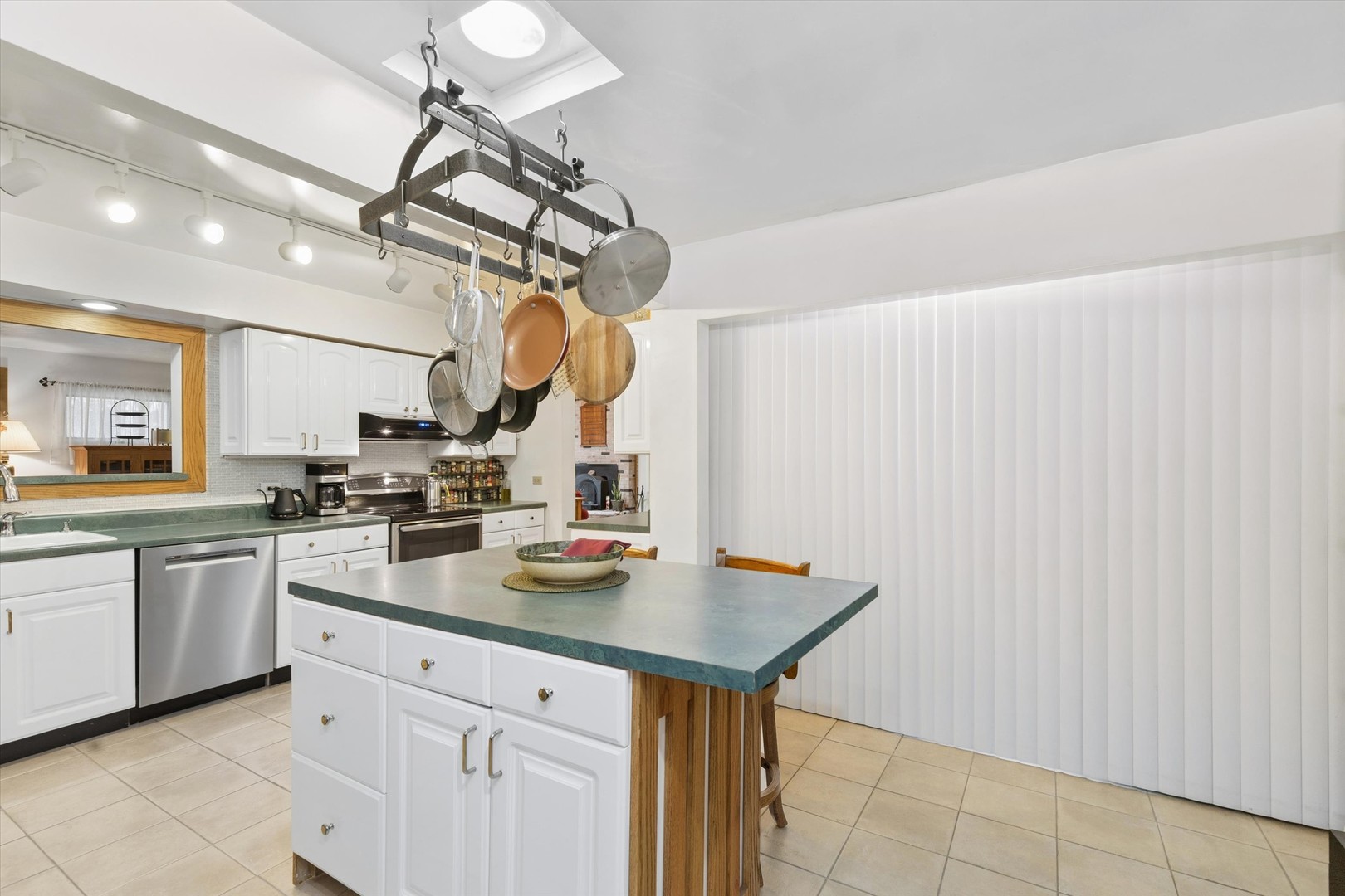 125 N Park Boulevard Property Photo 18