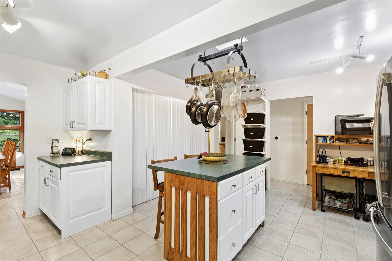 125 N Park Boulevard Property Photo 19