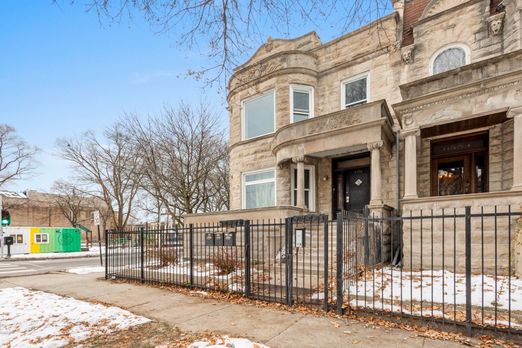 6556 S Woodlawn Avenue Property Photo 2