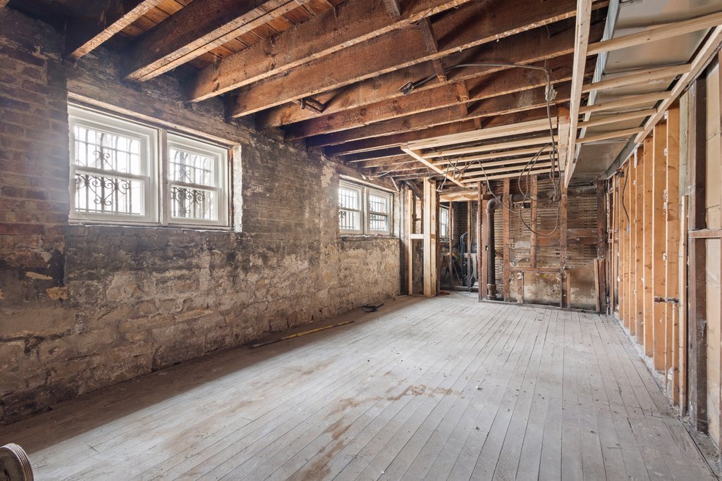 6556 S Woodlawn Avenue Property Photo 17