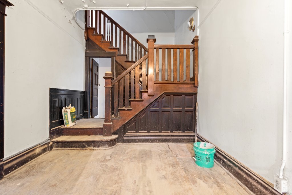 6556 S Woodlawn Avenue Property Photo 19