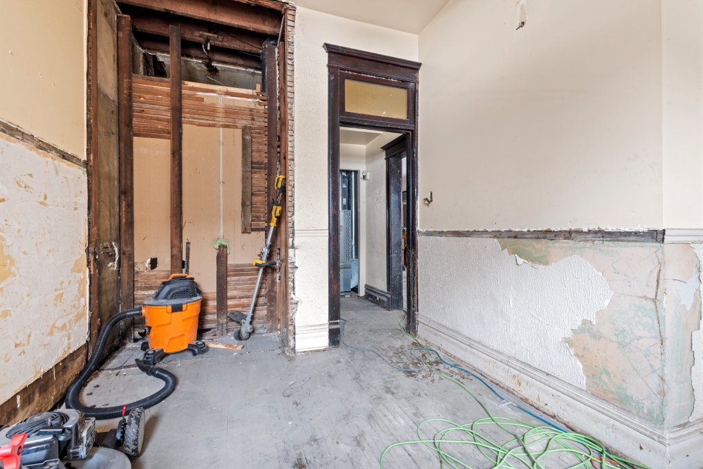 6556 S Woodlawn Avenue Property Photo 25