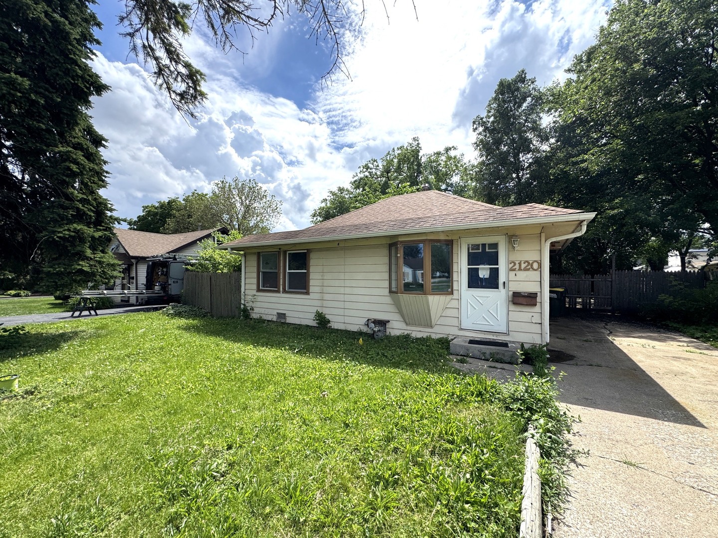 2120 Emerson Avenue Property Photo 2