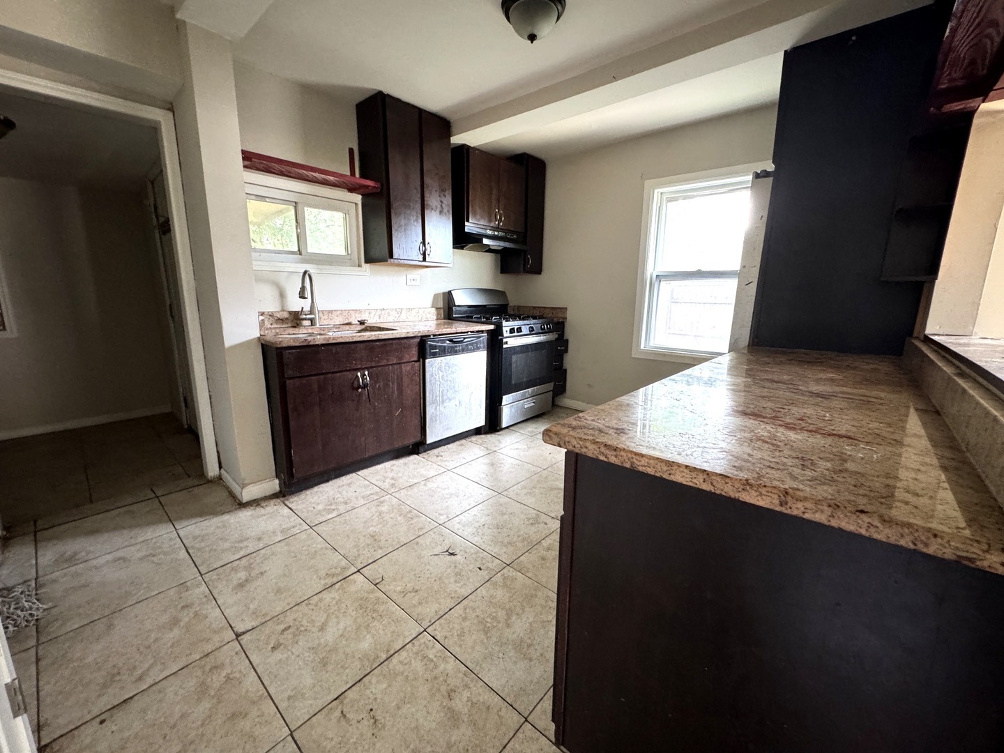 2120 Emerson Avenue Property Photo 4