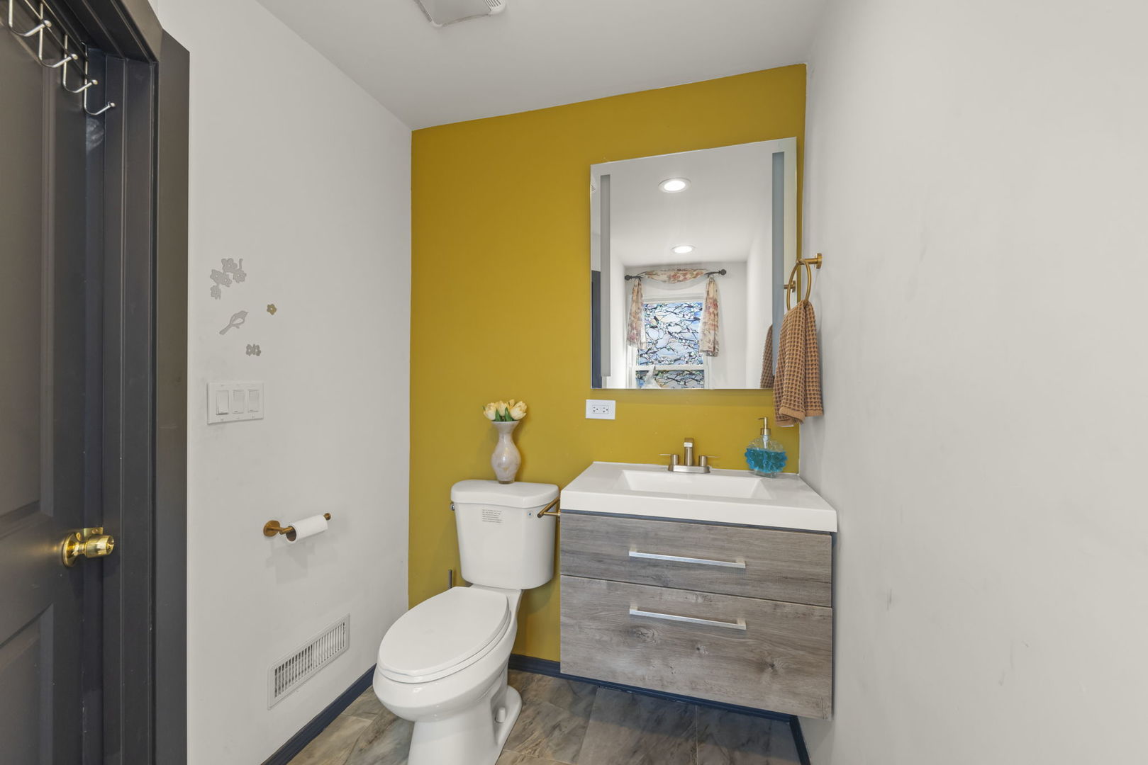 1918 S 9th Avenue Property Photo 10