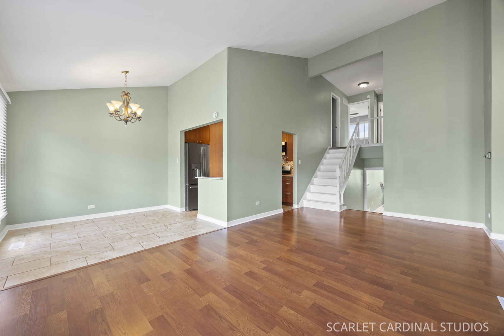 376 Thorncliffe Drive Property Photo 3