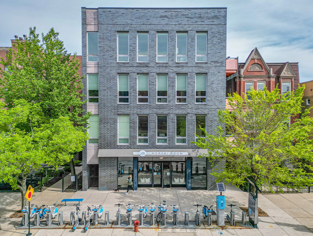 2028 W Division Street Property Photo 1