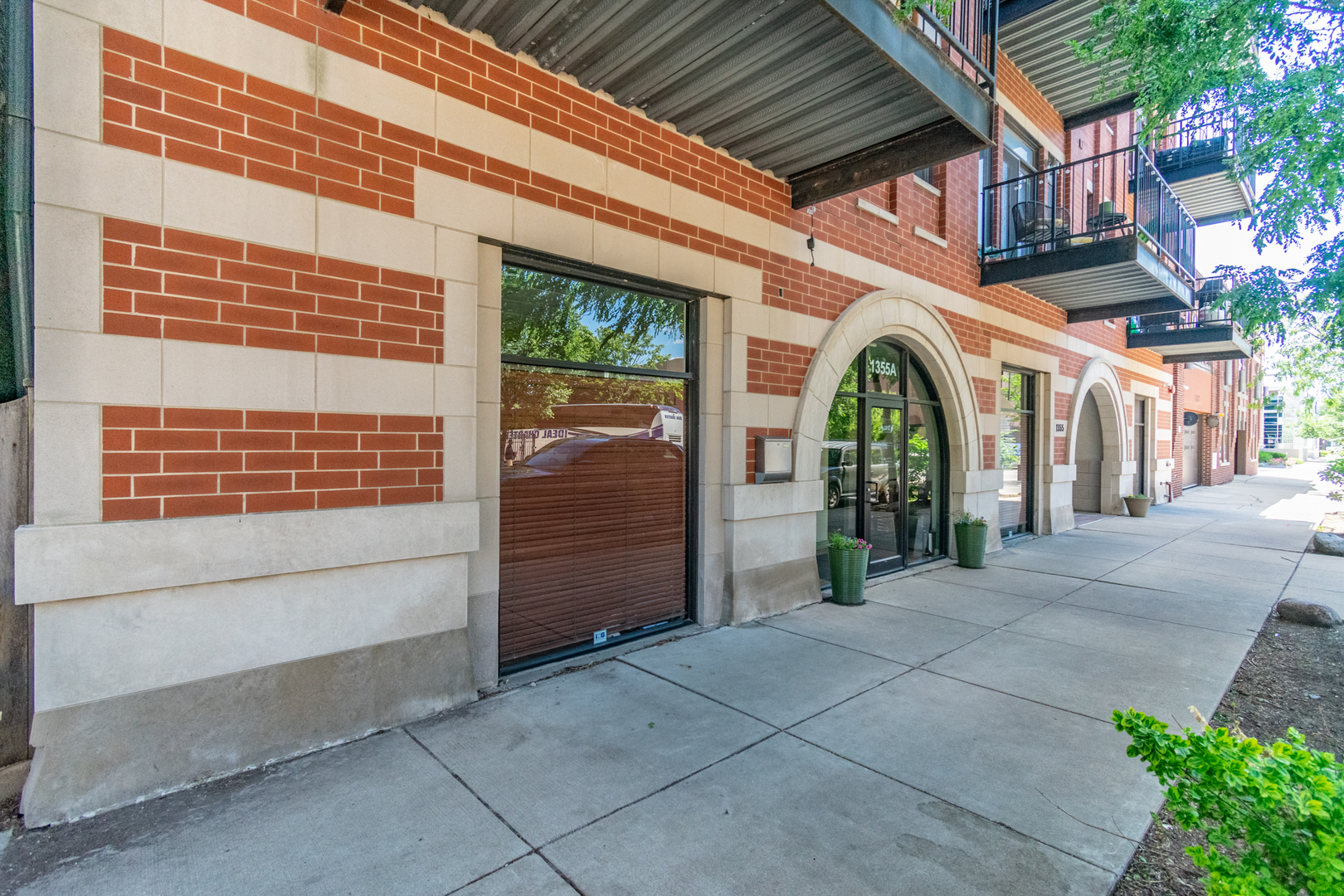 1355 W Washington Boulevard 1