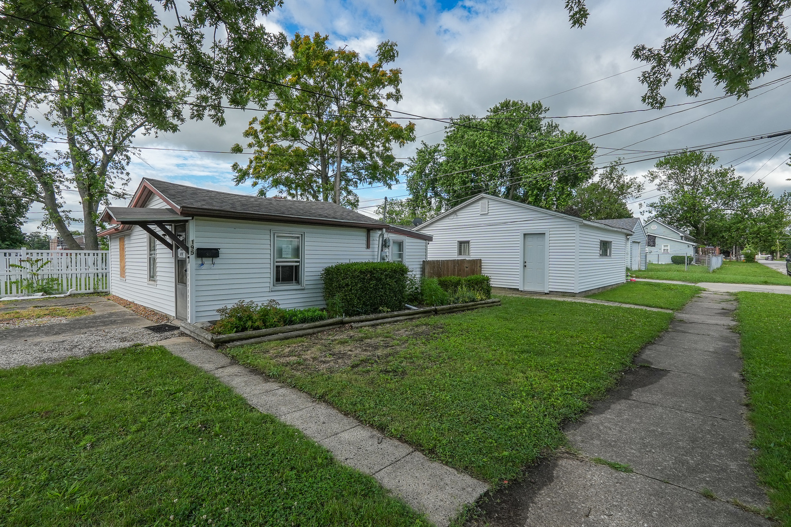 197 N Cleveland Avenue Property Photo 3