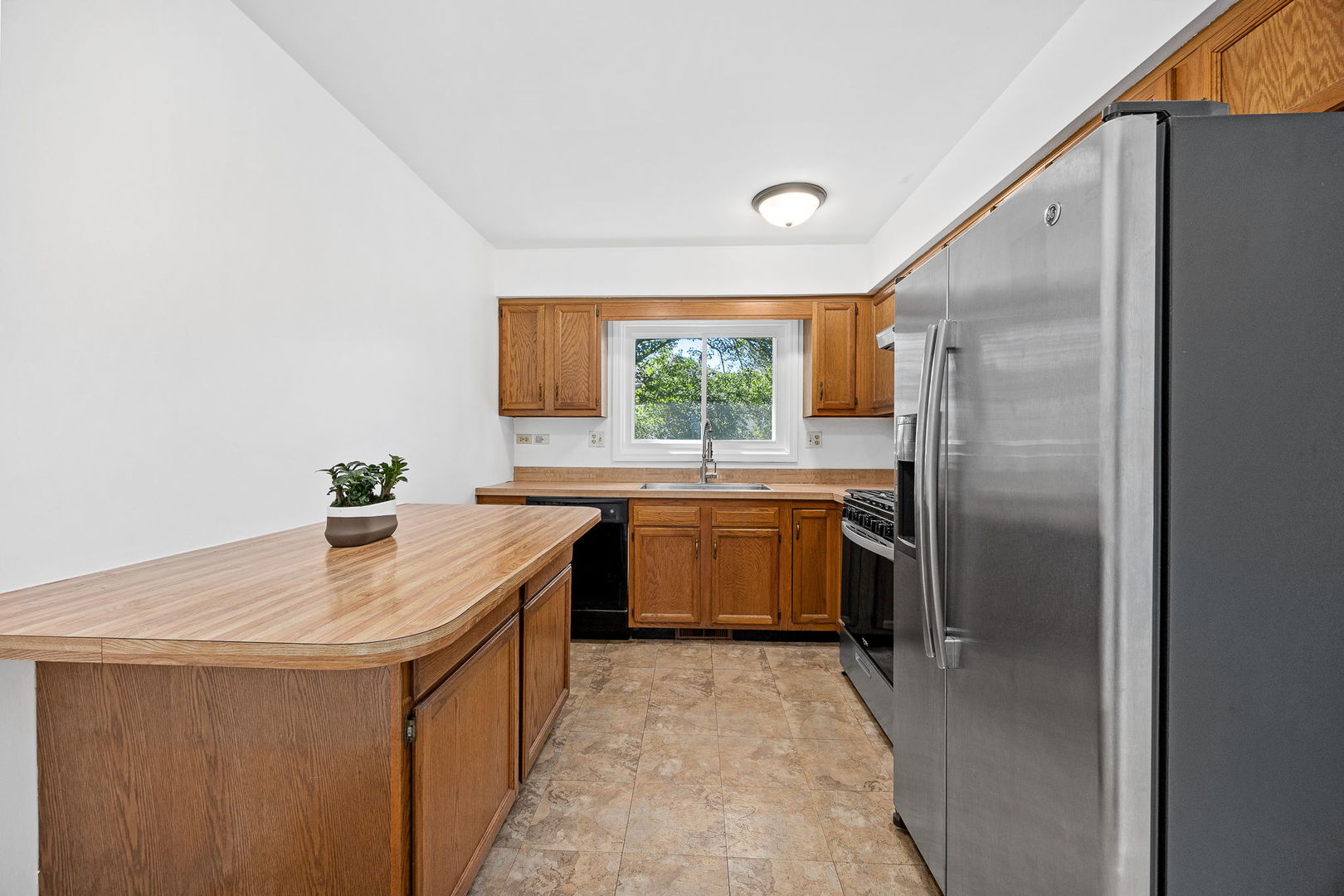 2284 Briarhill Drive Property Photo 8