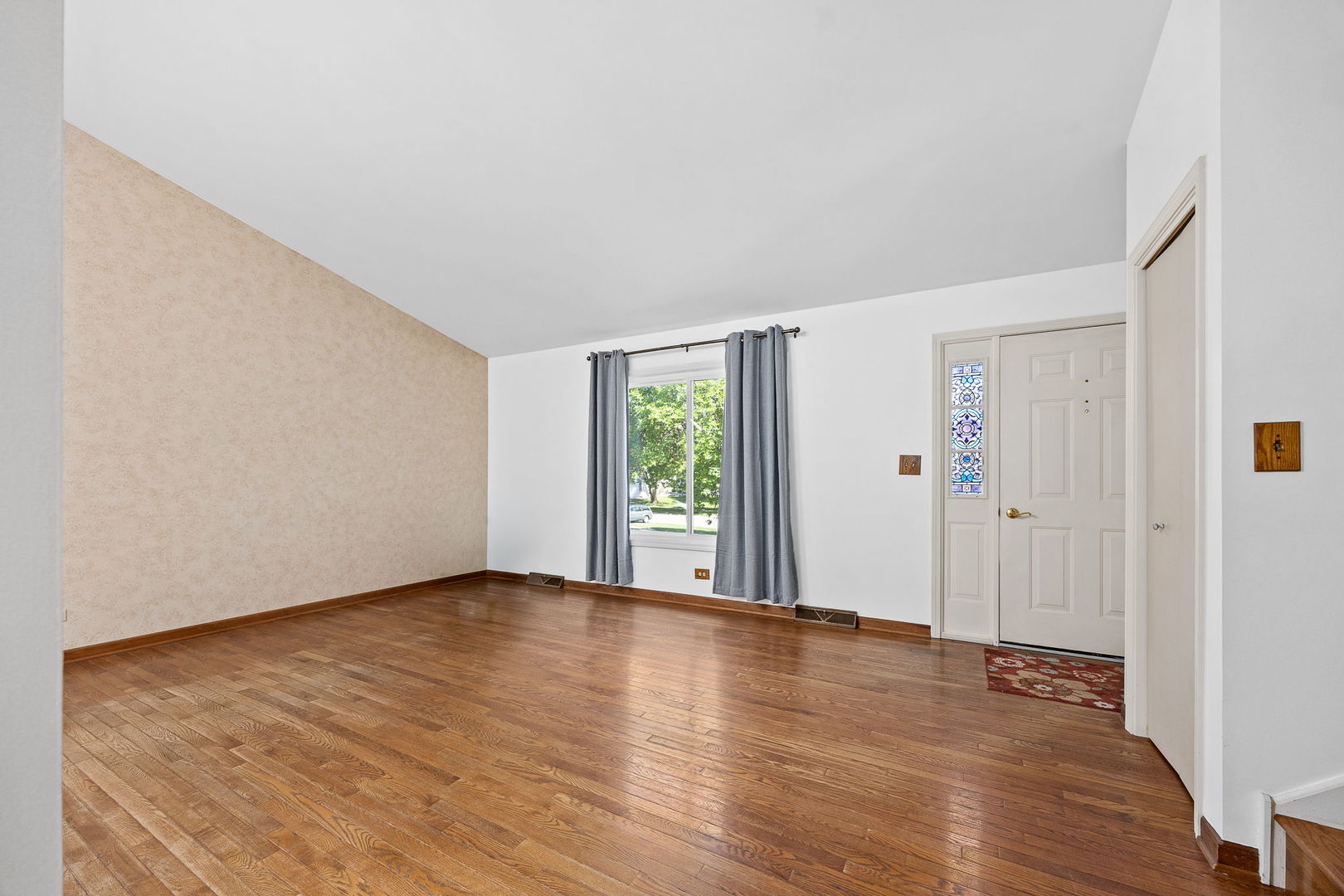 2284 Briarhill Drive Property Photo 10