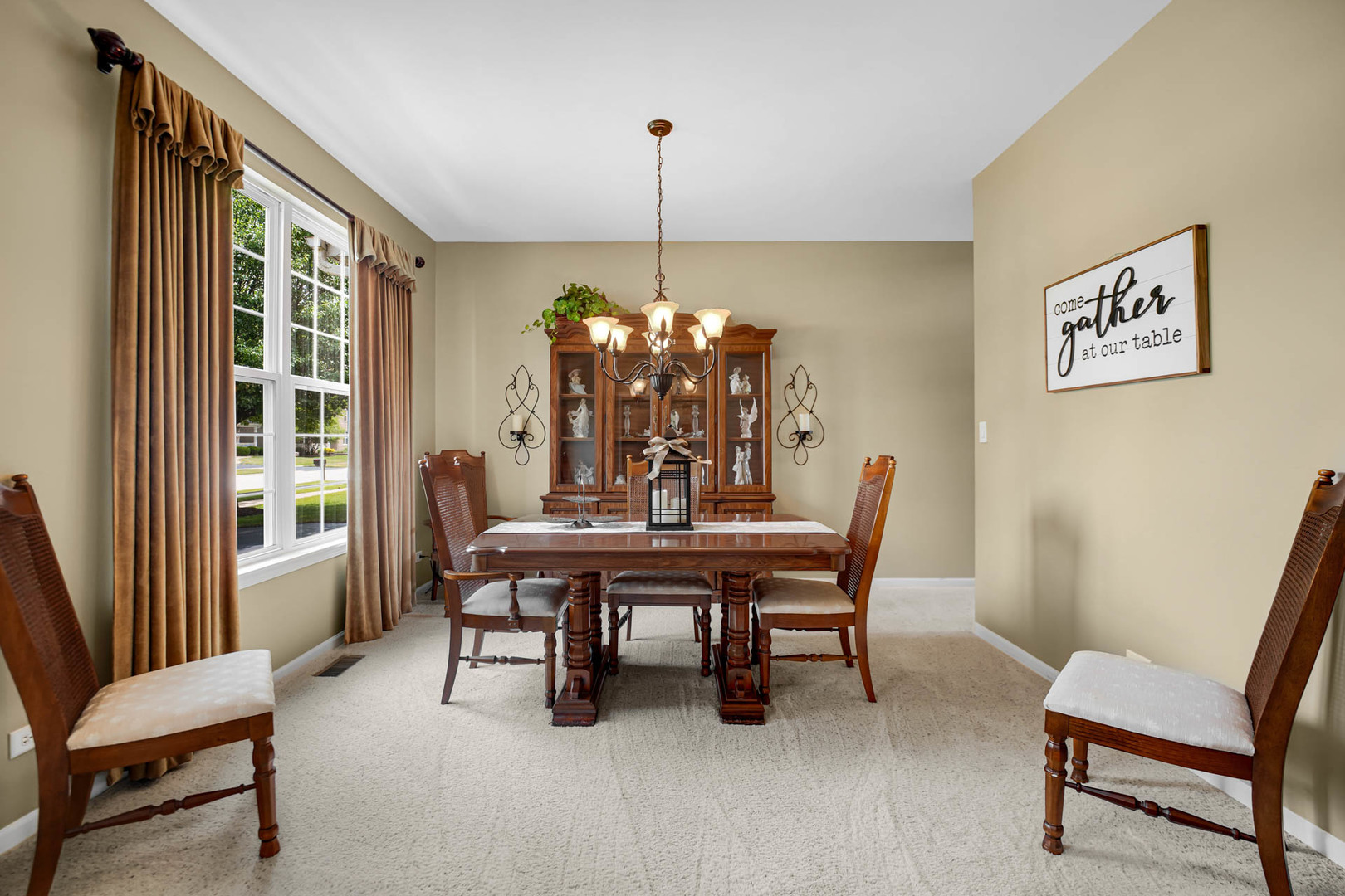 442 Winterberry Drive Property Photo 8