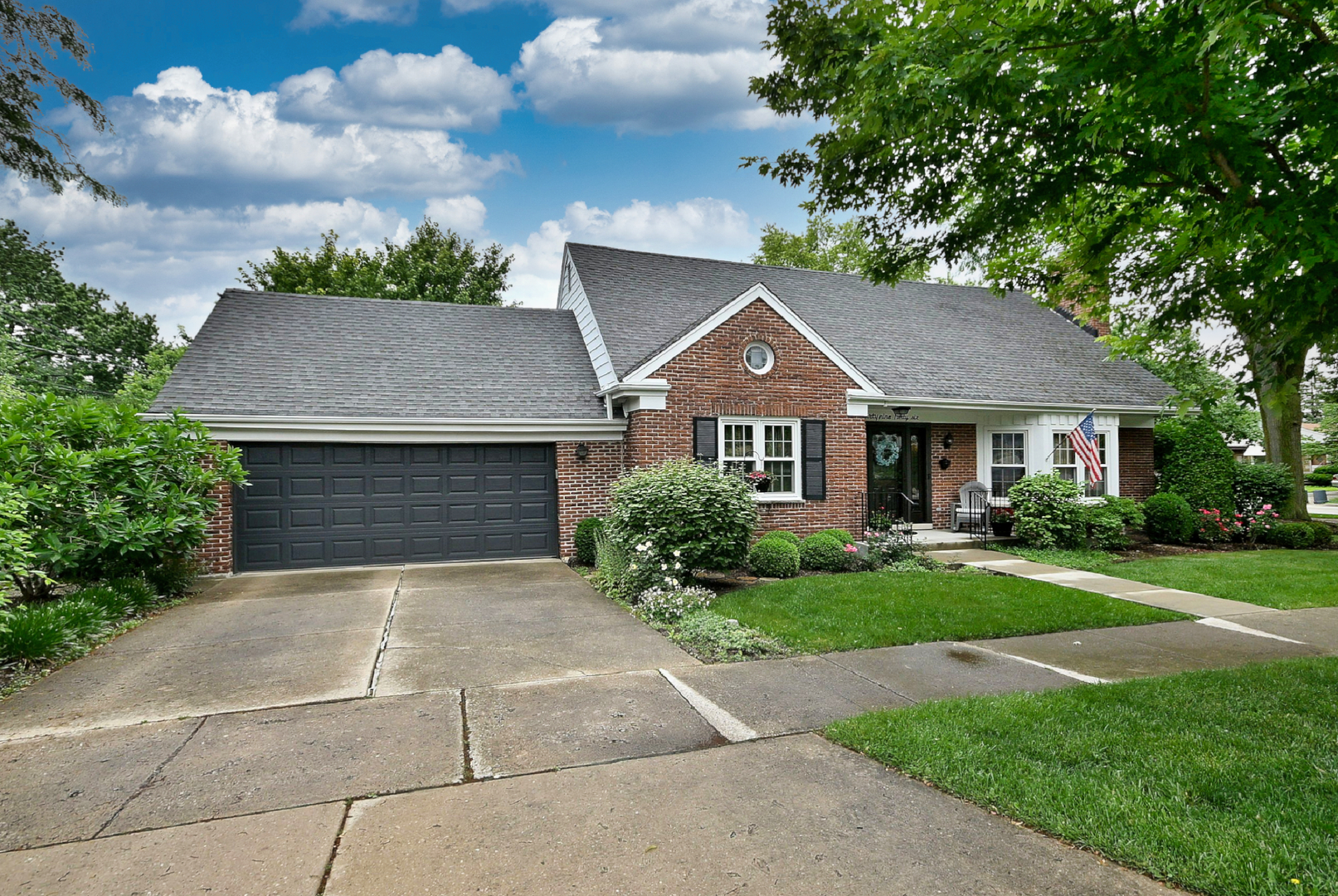 3946 Gilbert Avenue Property Photo 1