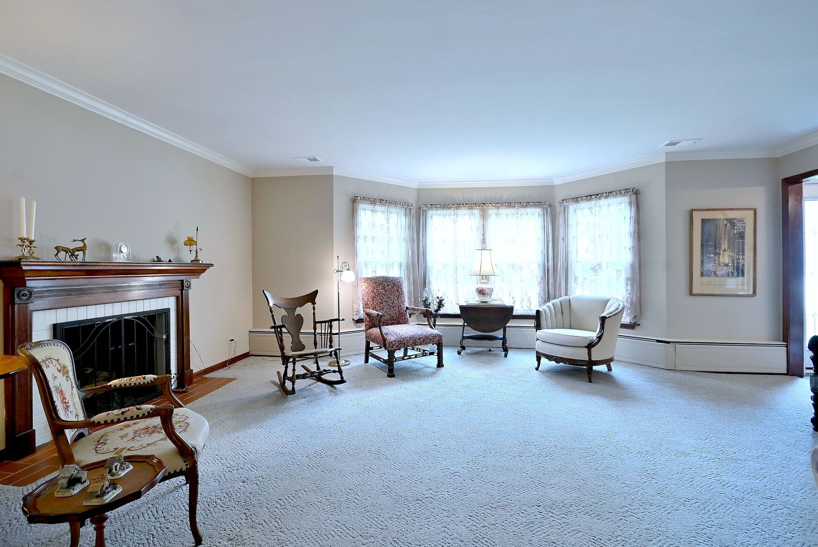 3946 Gilbert Avenue Property Photo 7
