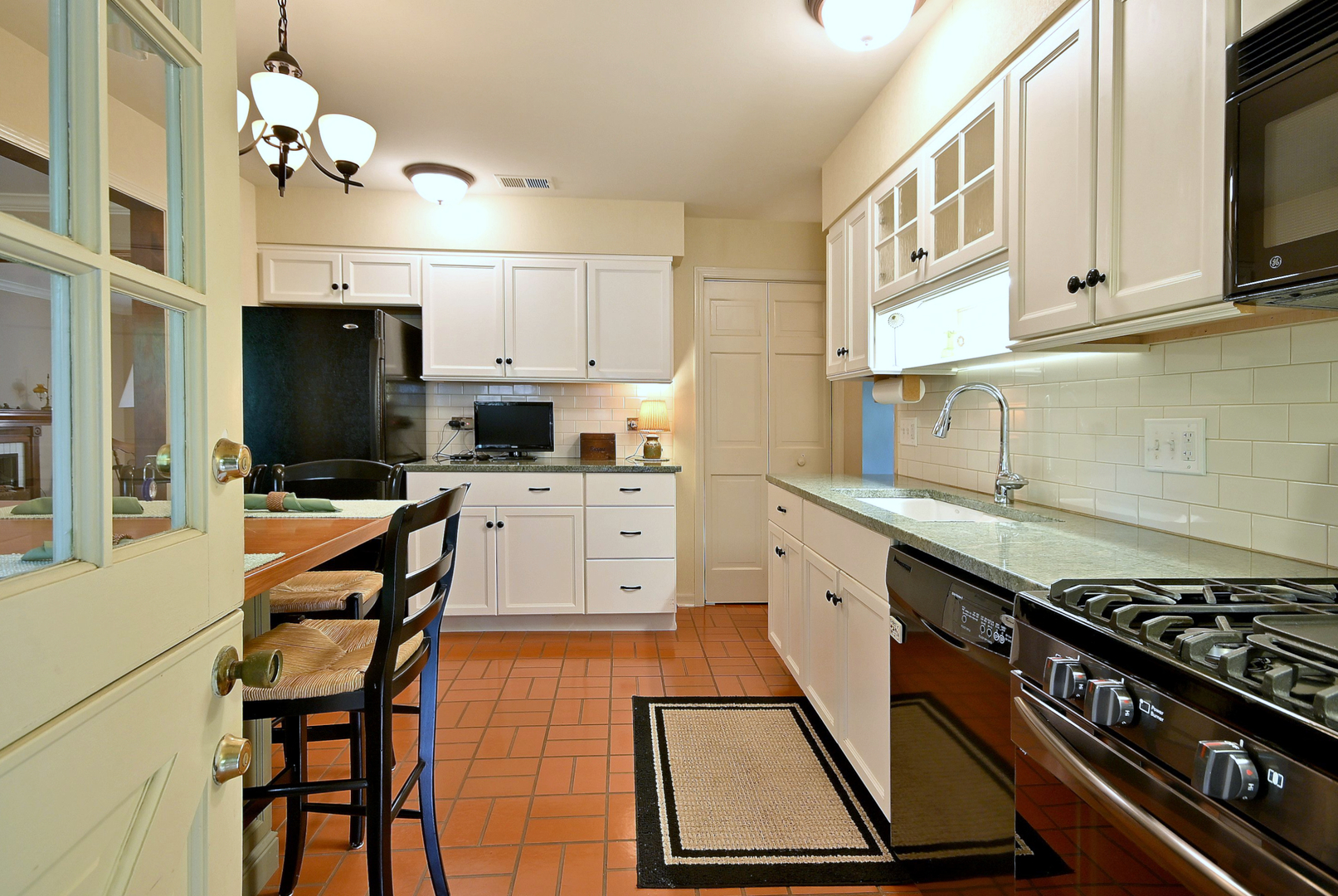 3946 Gilbert Avenue Property Photo 19