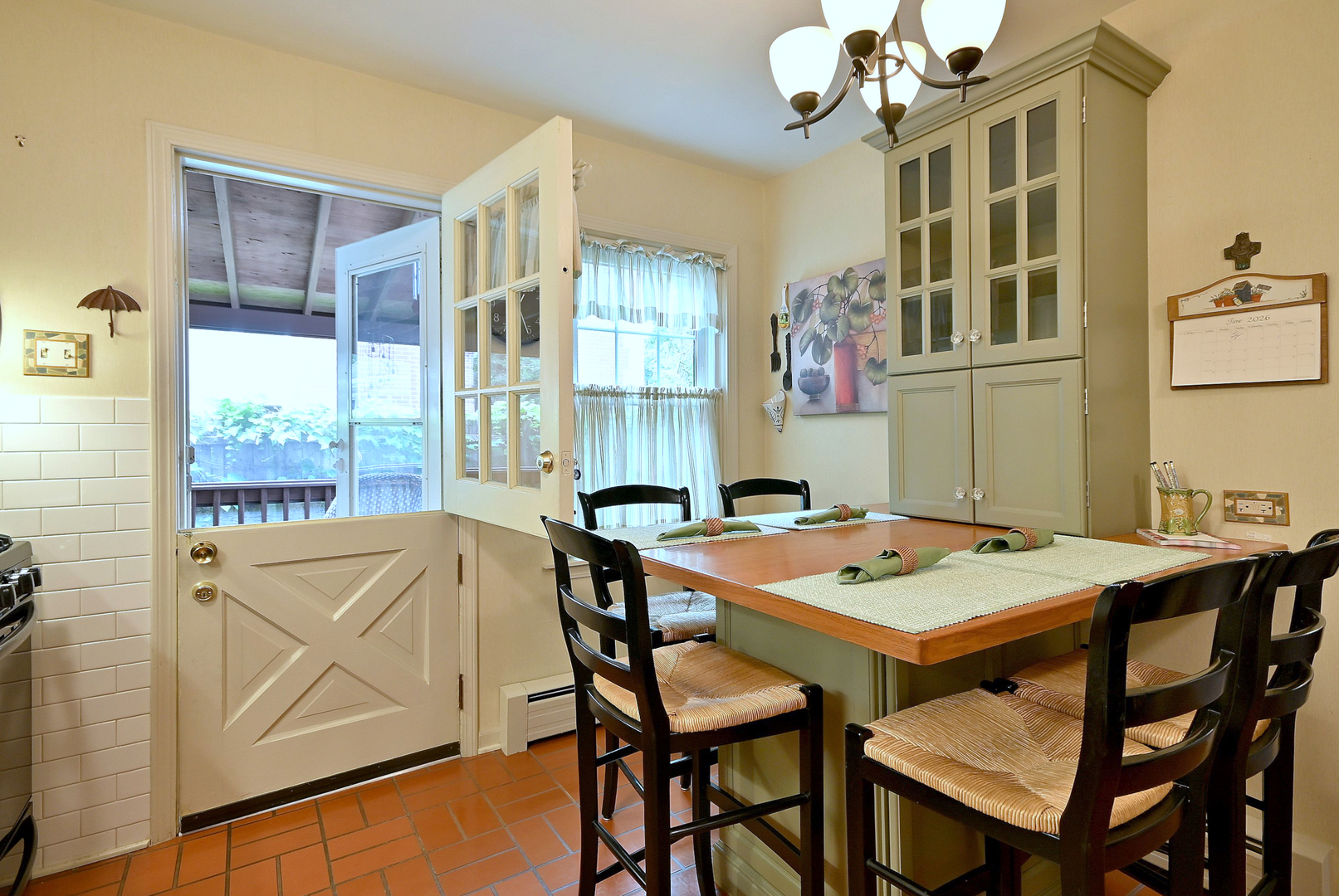 3946 Gilbert Avenue Property Photo 20