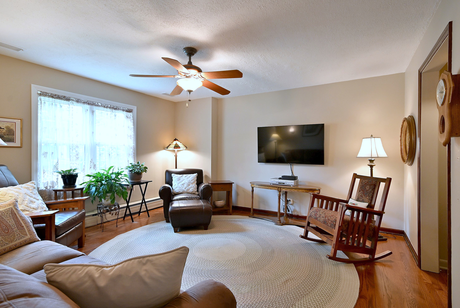 3946 Gilbert Avenue Property Photo 25
