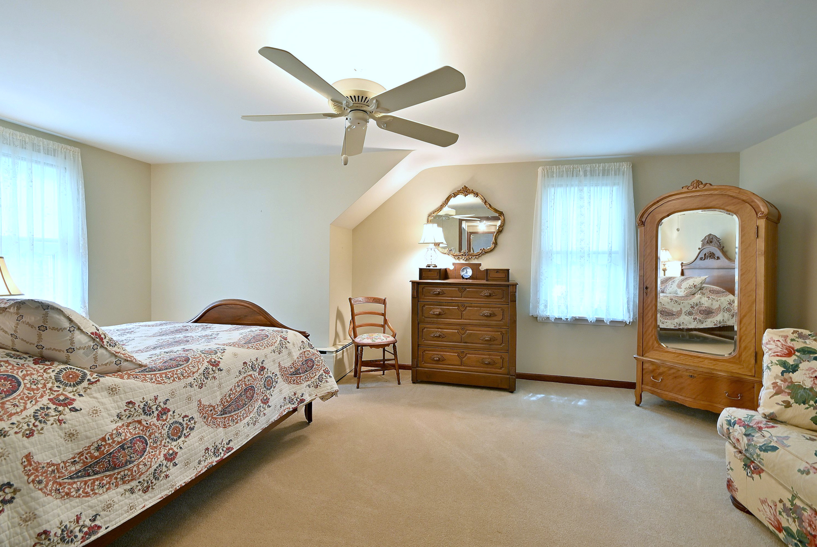 3946 Gilbert Avenue Property Photo 31