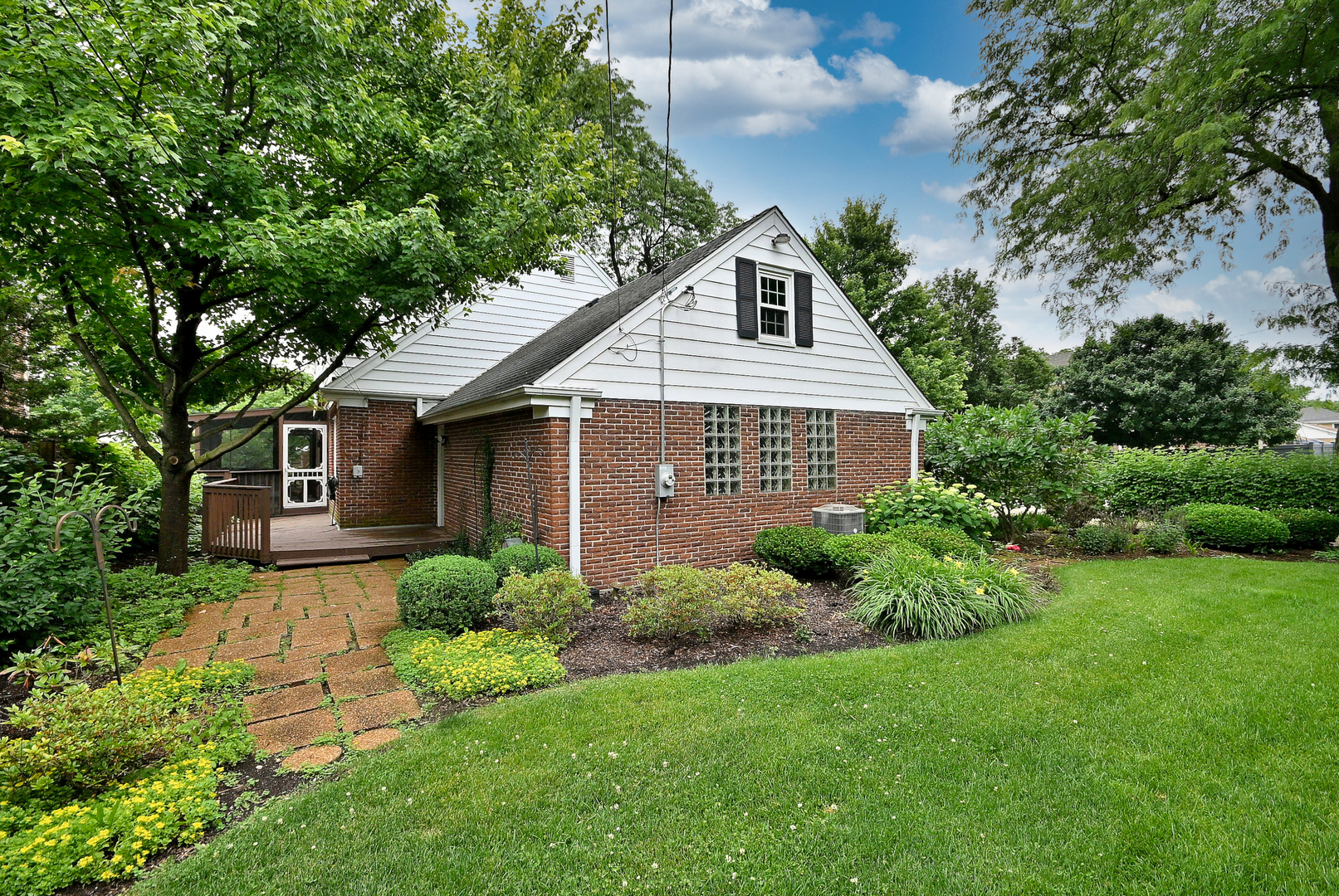 3946 Gilbert Avenue Property Photo 45