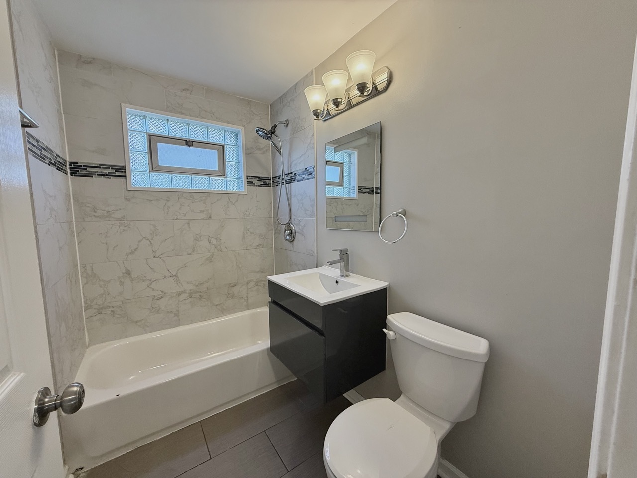 2045 Downey Road Property Photo 7