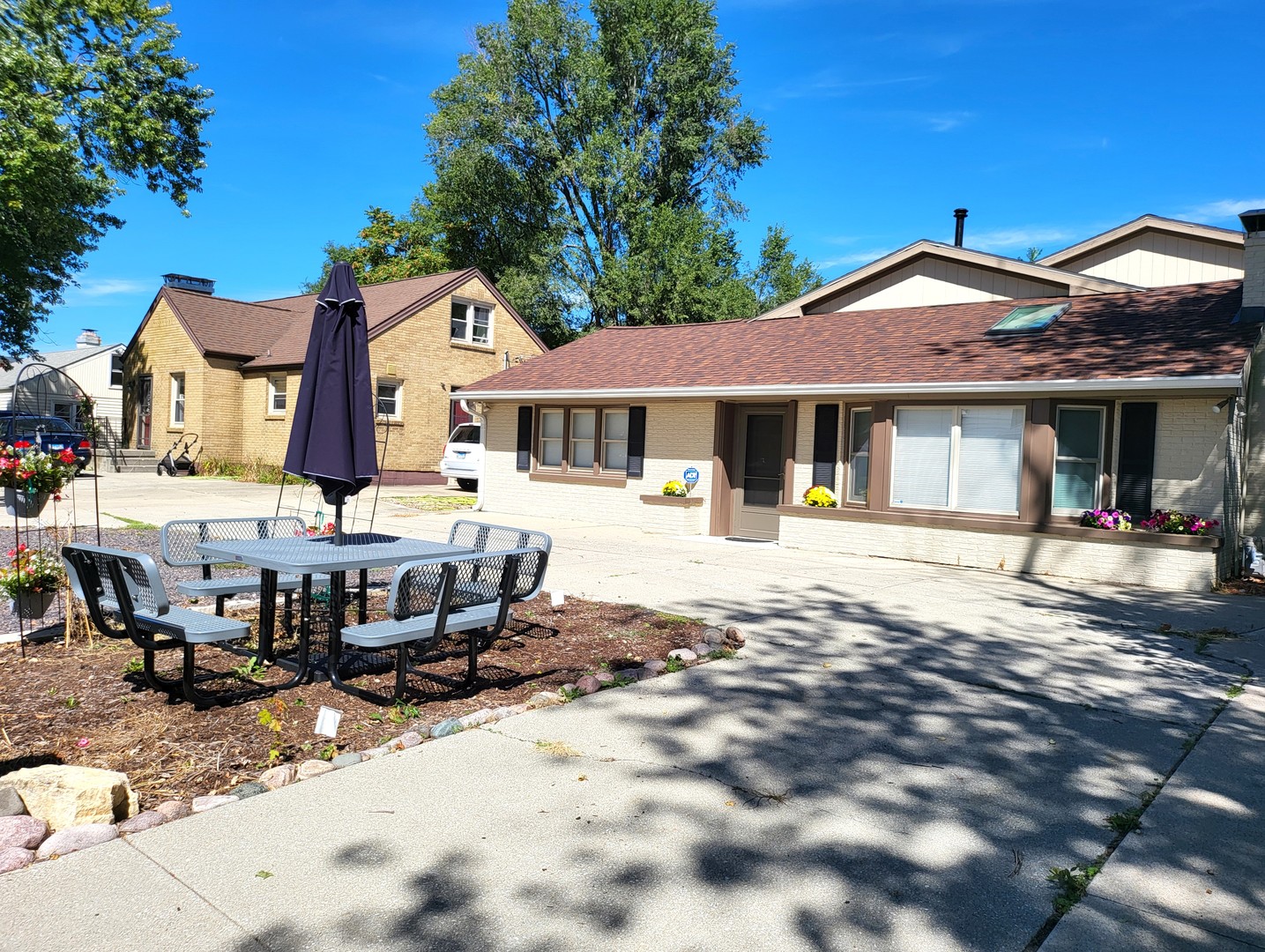 2306 Maysel Street Property Photo 7