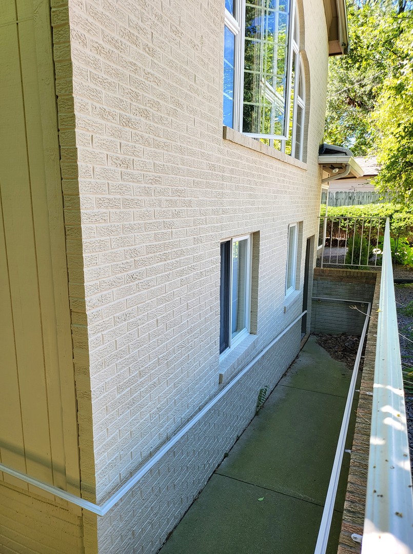 2306 Maysel Street Property Photo 9