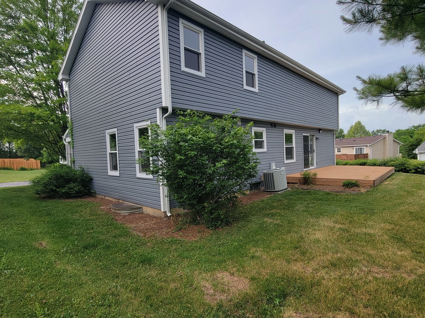 342 Country Lane Property Photo 6