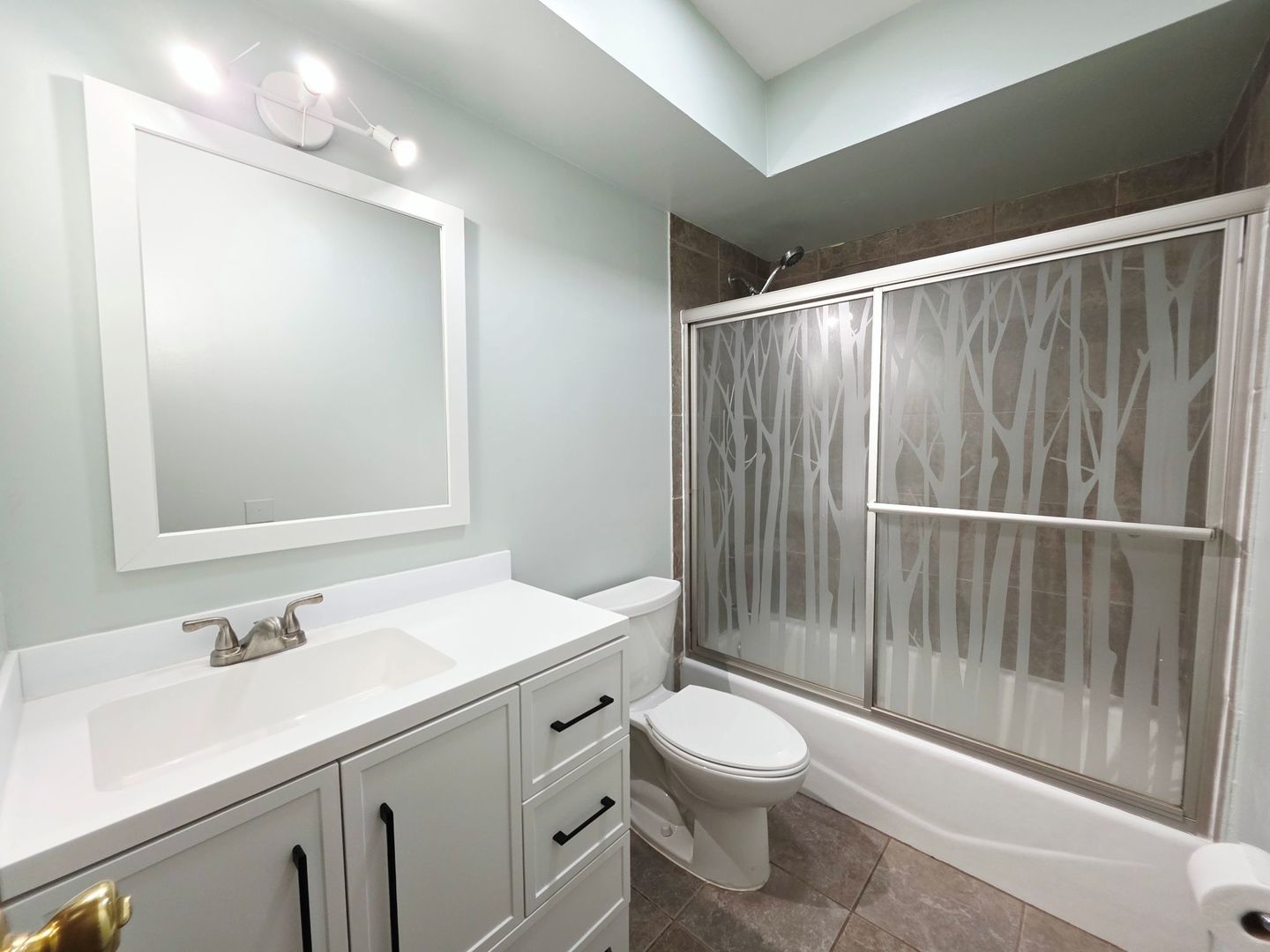 1907 W Golf Road 1b Property Photo 12