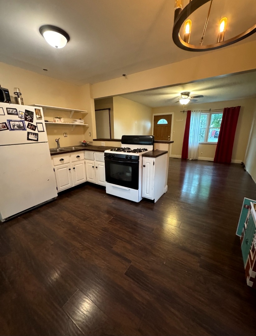264 Creekside Drive Property Photo 3