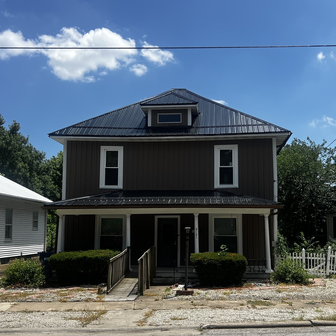 2121 College Avenue Property Photo 1