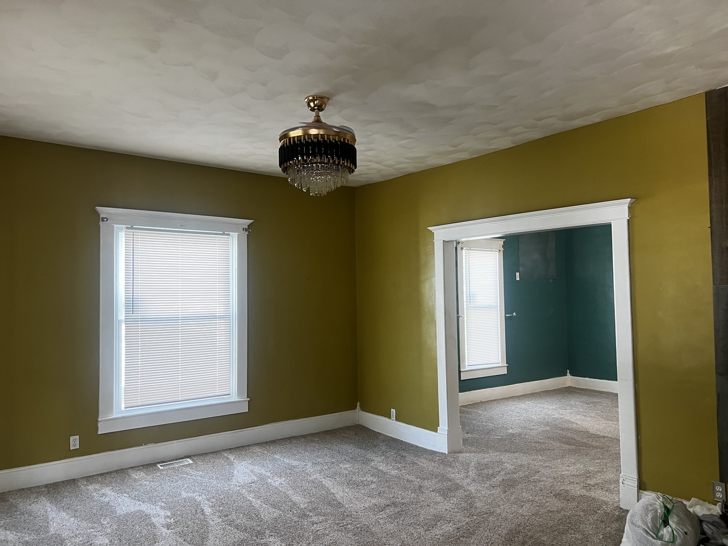 2121 College Avenue Property Photo 3