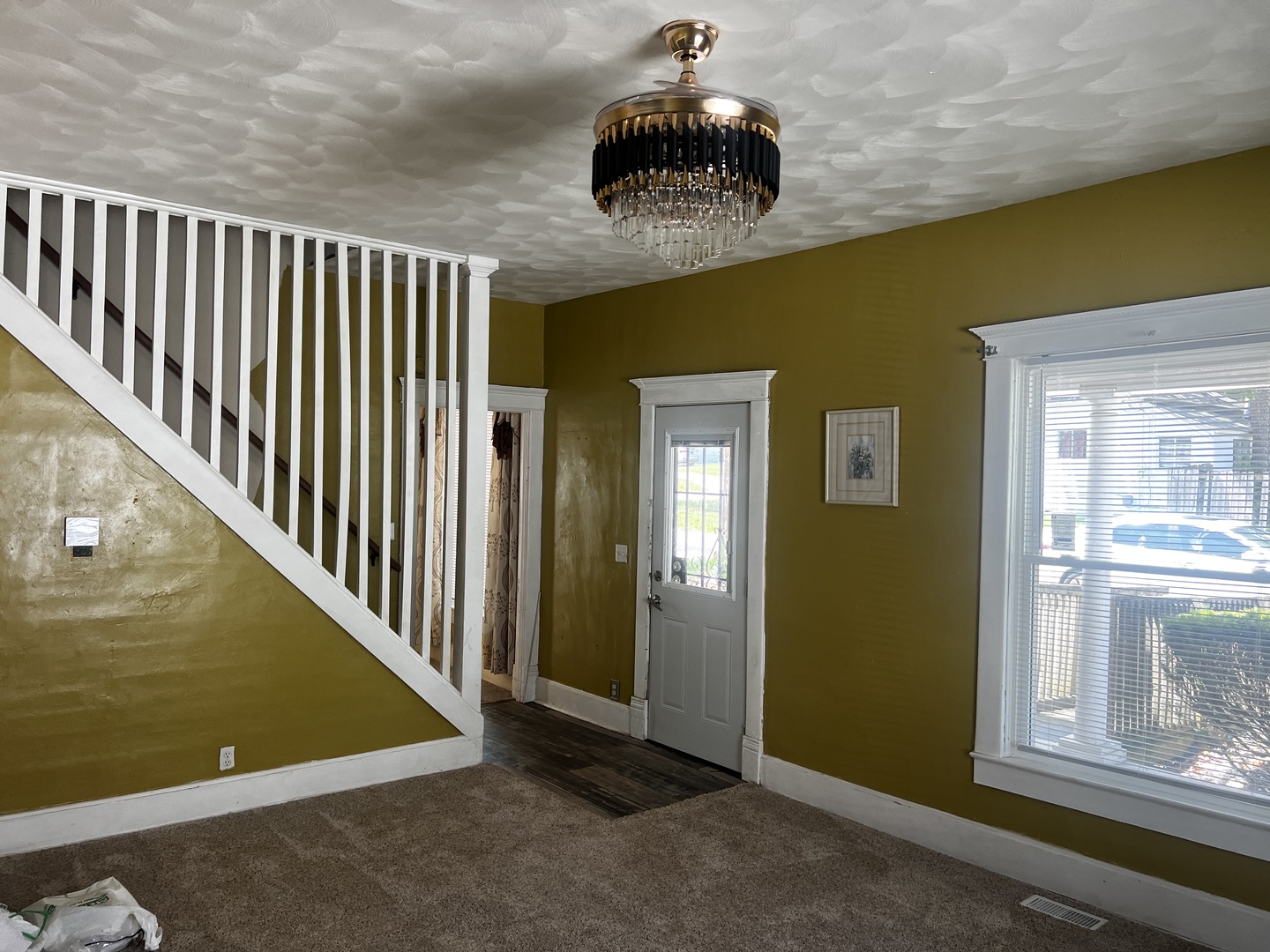 2121 College Avenue Property Photo 6