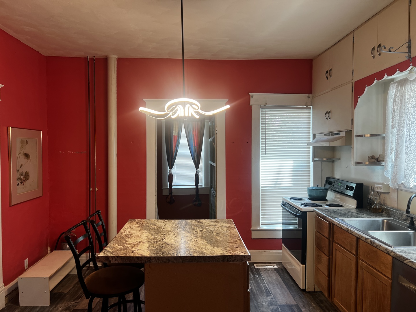 2121 College Avenue Property Photo 11
