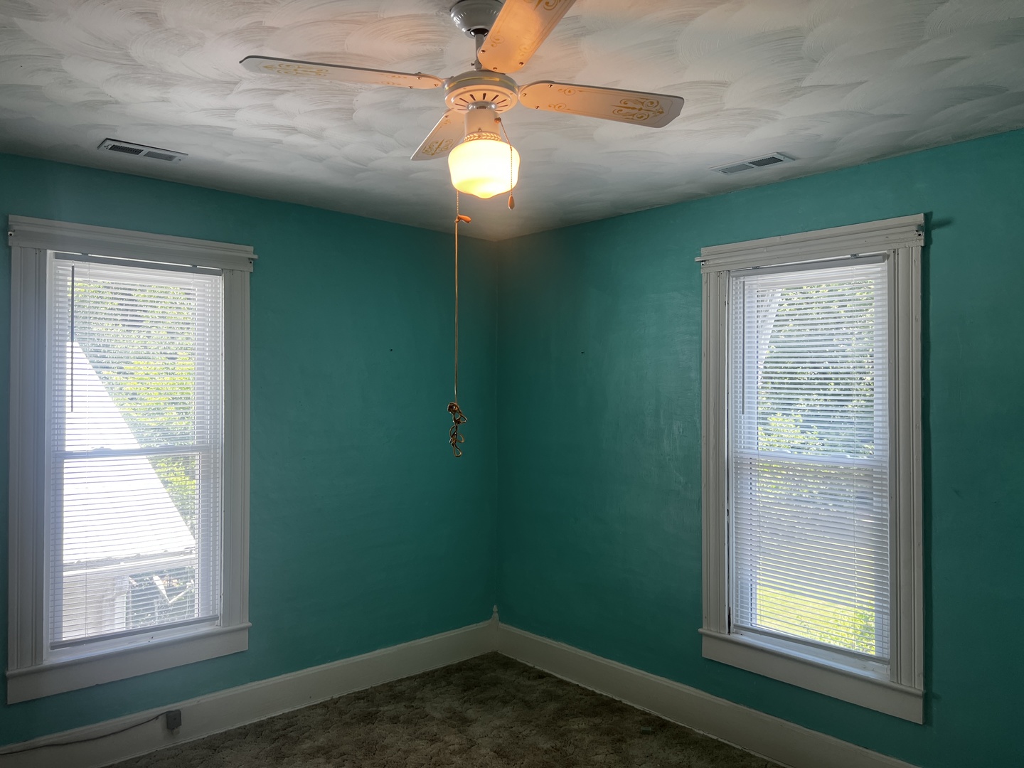 2121 College Avenue Property Photo 22