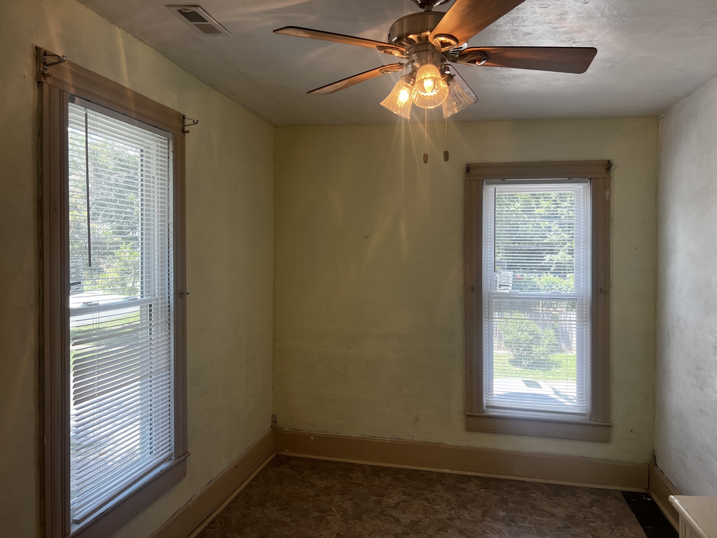 2121 College Avenue Property Photo 25