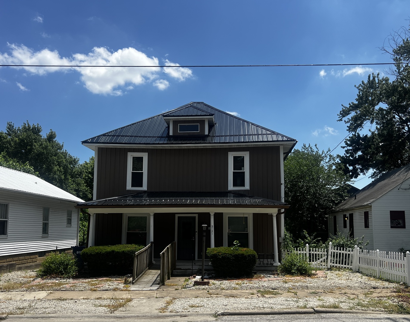 2121 College Avenue Property Photo 35