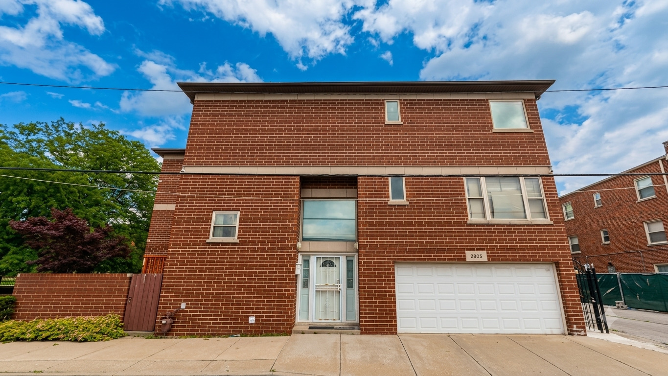 2805 S Stewart Avenue Property Photo 1