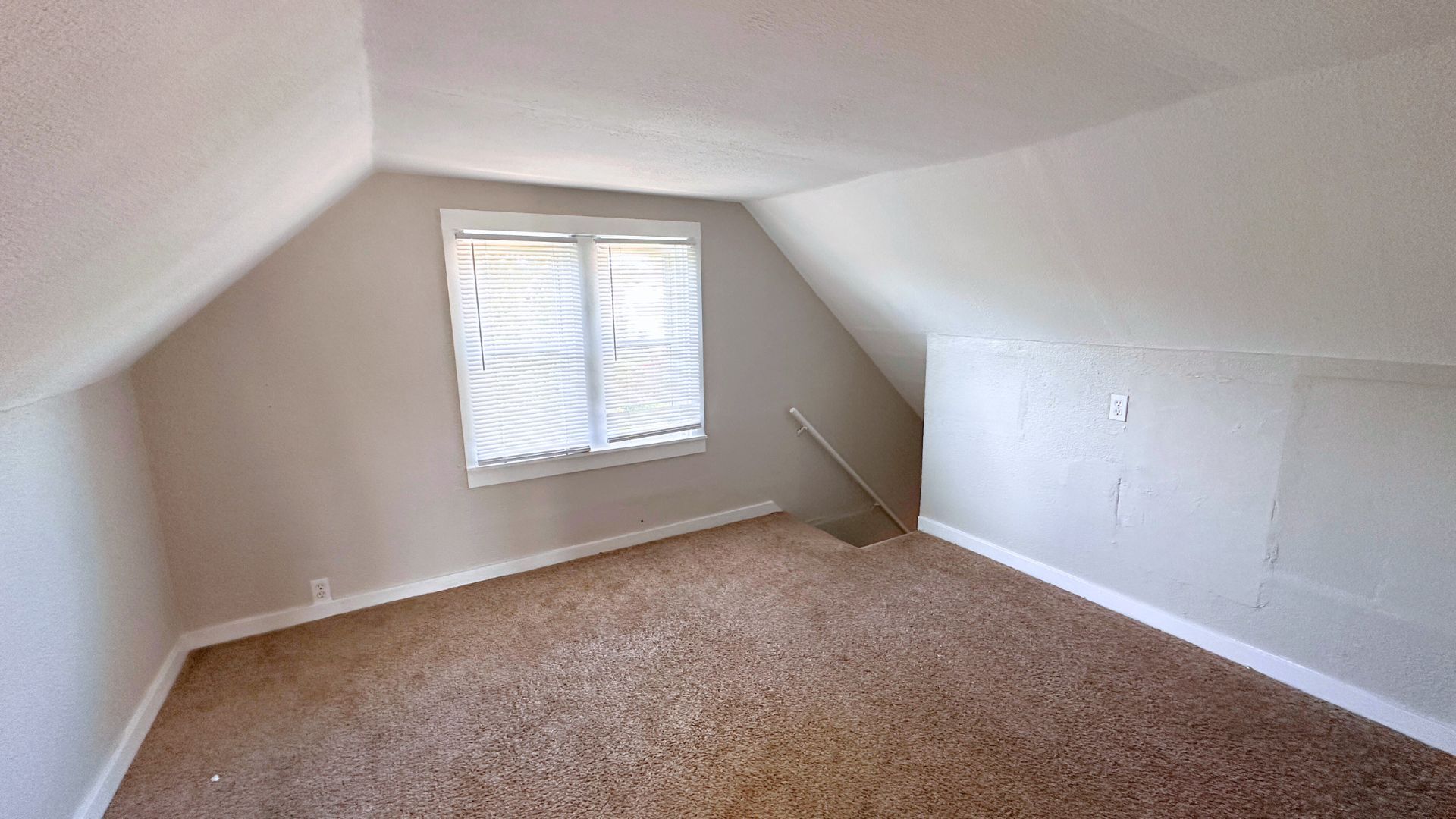 3728 Chicago Road Property Photo 12