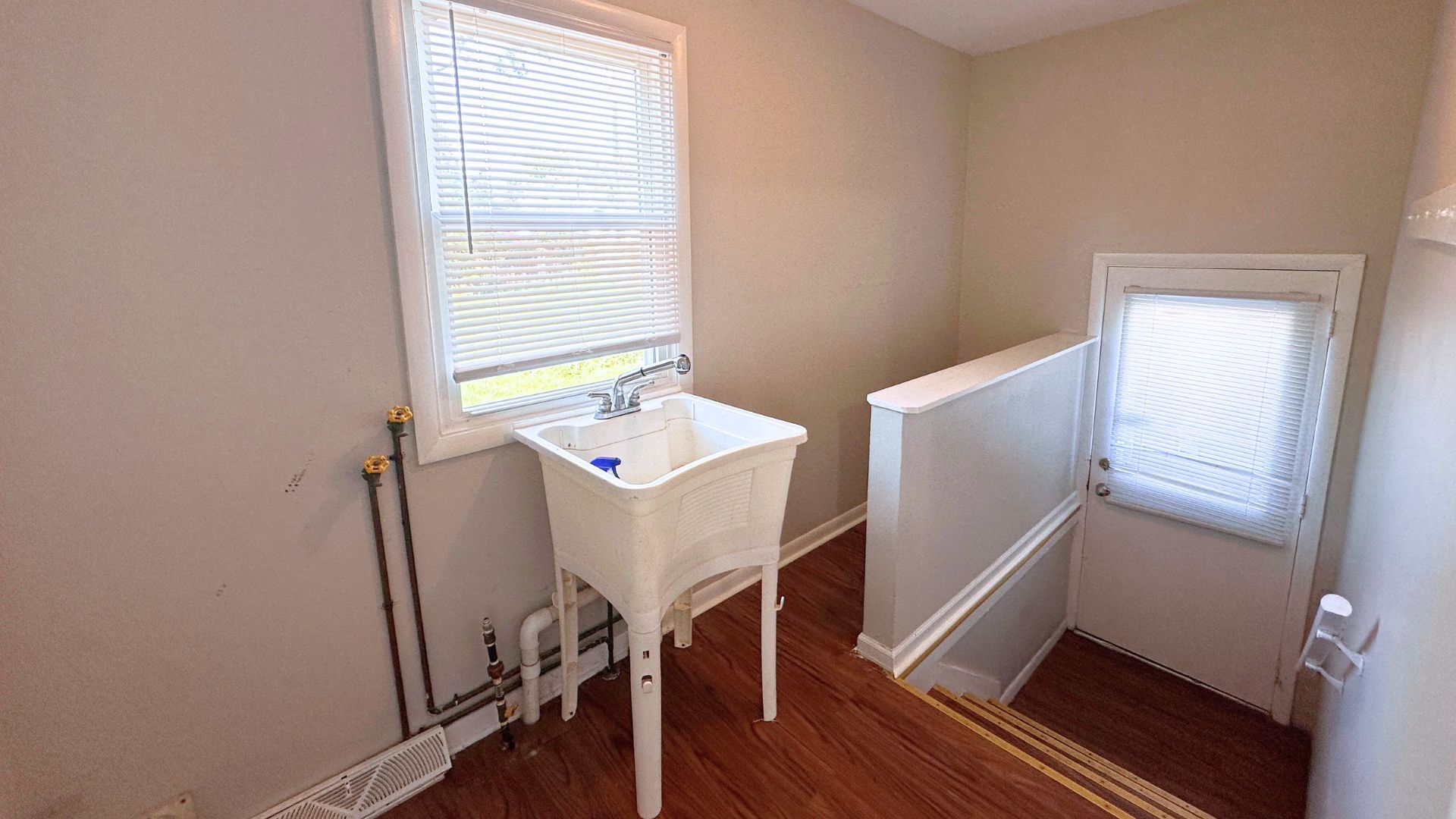 3728 Chicago Road Property Photo 15